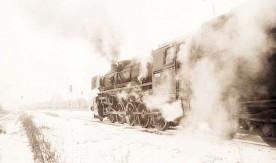 Parowóz Ty2 na torach stacyjnych Warszawa Główna, 22.11.1985. Fot. J....